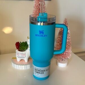 Stanley Limited Edition Summer ‘24 Flowstate 40oz Quencher H2.0